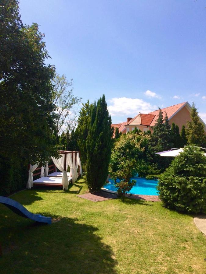 Szent Kristof Panzio Hotel Vonyarcvashegy Exterior foto